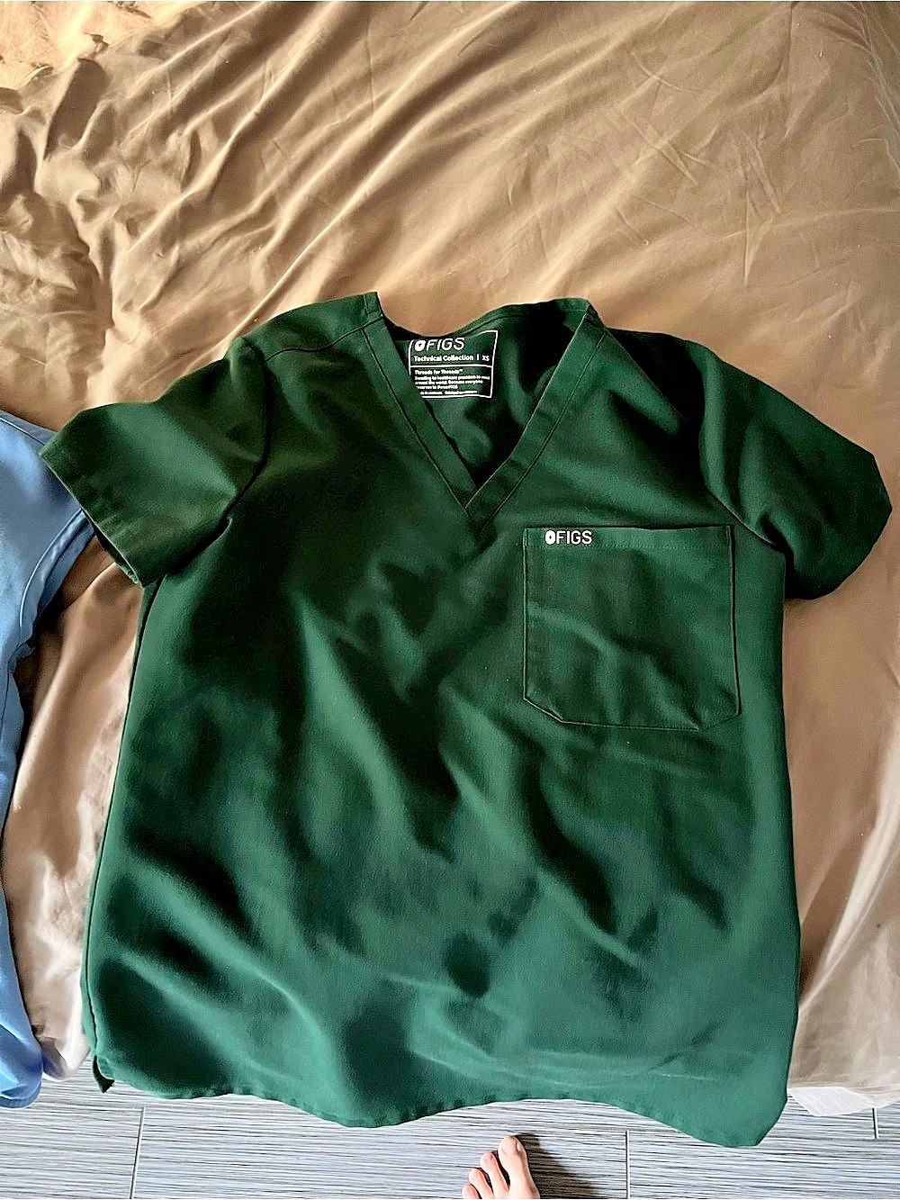 FIGS Scrub Top Short Sleeve Green XS